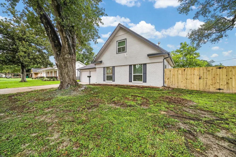 4114 Hill Oak Drive Houston, TX 77092