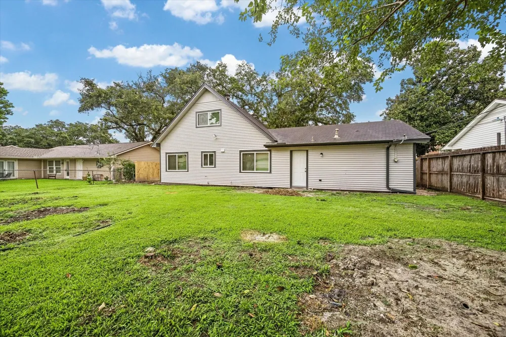 4114 Hill Oak Drive Houston, TX 77092