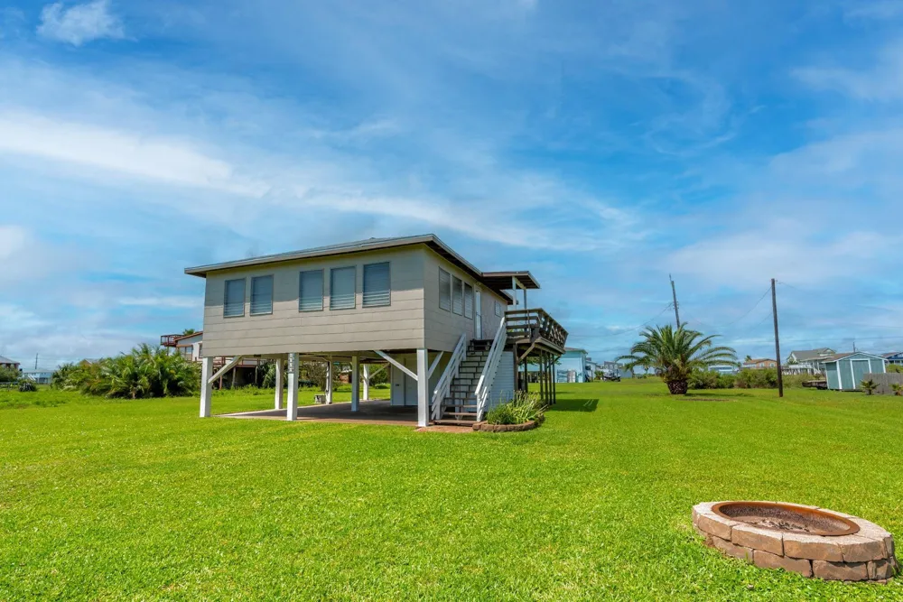 4018 3rd Street Galveston, TX 77554