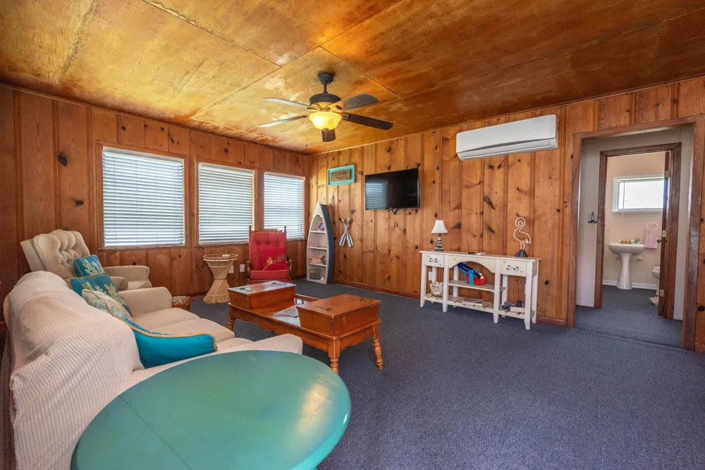 4018 3rd Street Galveston, TX 77554