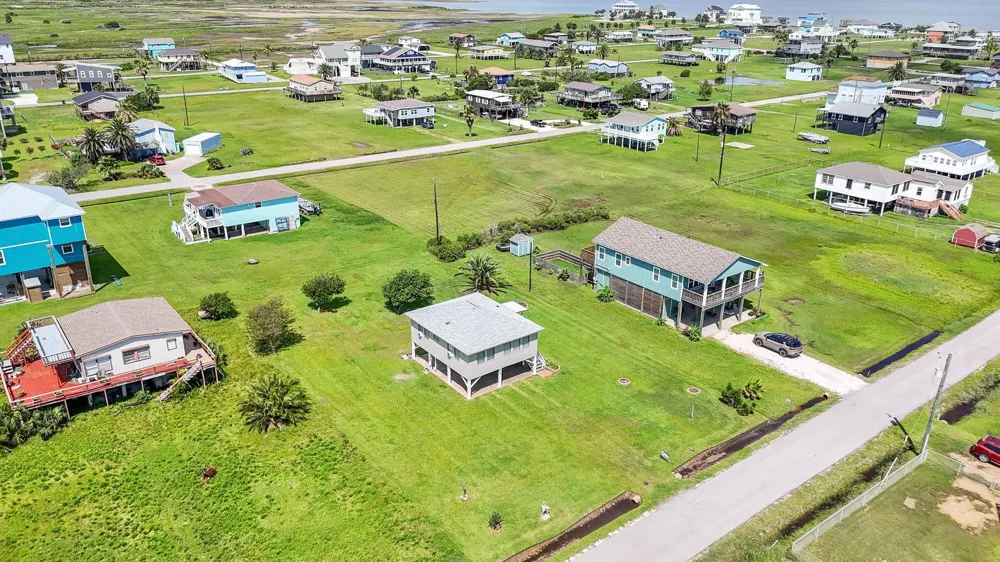 4018 3rd Street Galveston, TX 77554