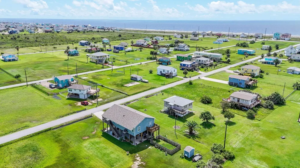 4018 3rd Street Galveston, TX 77554