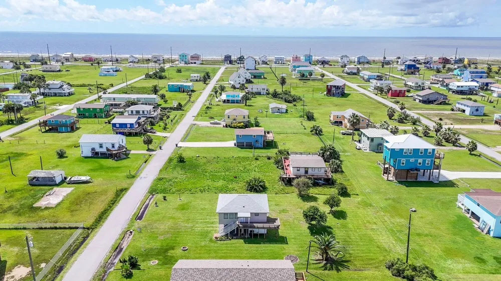 4018 3rd Street Galveston, TX 77554