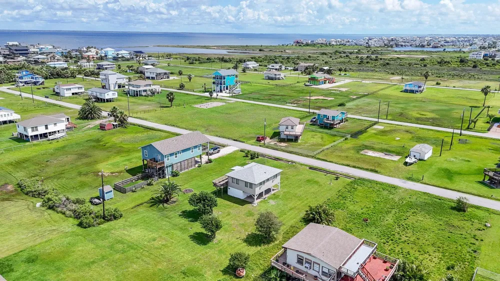 4018 3rd Street Galveston, TX 77554