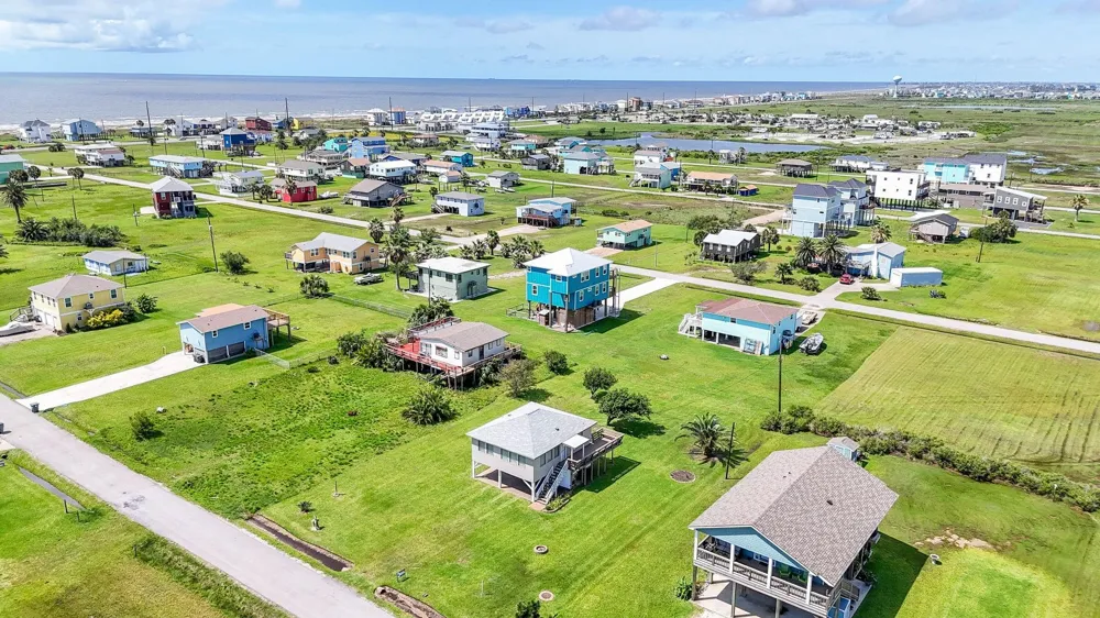 4018 3rd Street Galveston, TX 77554