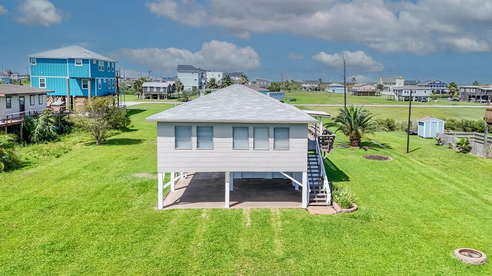 4018 3rd Street Galveston, TX 77554