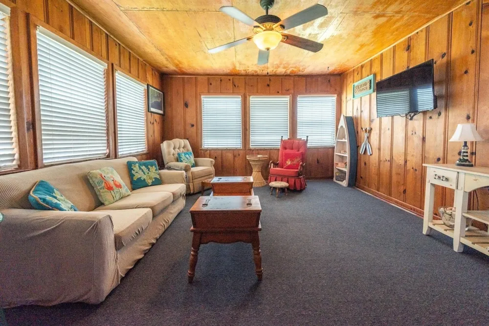 4018 3rd Street Galveston, TX 77554