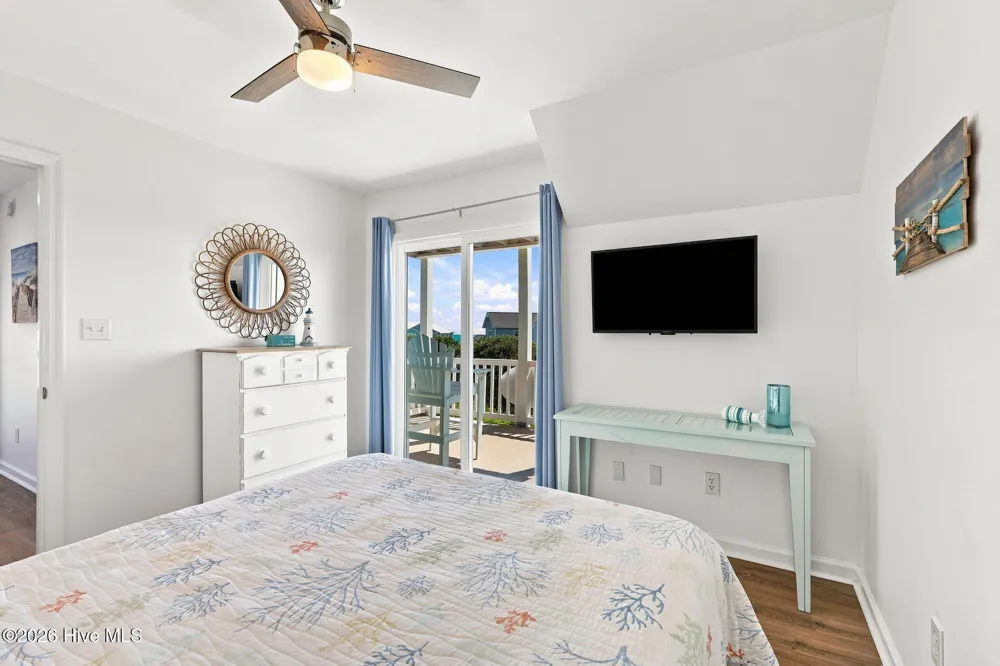 102 Alex Court Emerald Isle, NC 28594