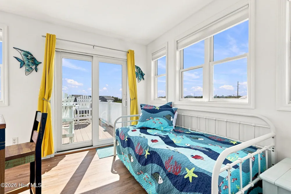 102 Alex Court Emerald Isle, NC 28594