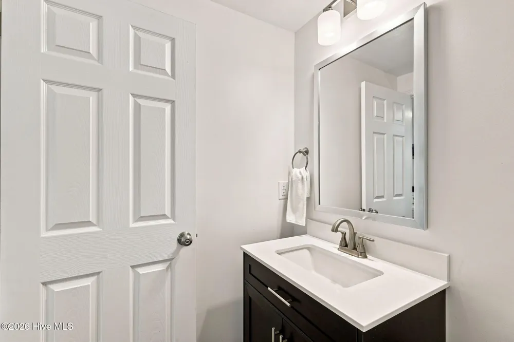 102 Alex Court Emerald Isle, NC 28594