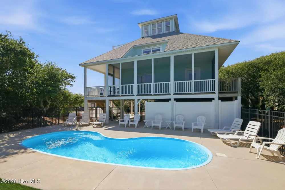 102 Alex Court Emerald Isle, NC 28594
