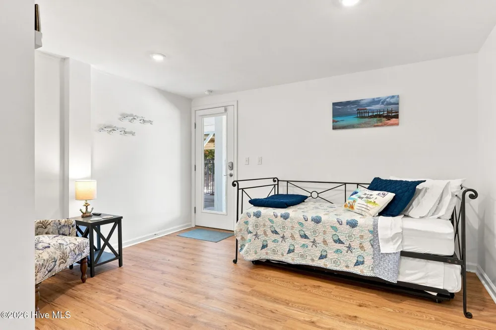102 Alex Court Emerald Isle, NC 28594