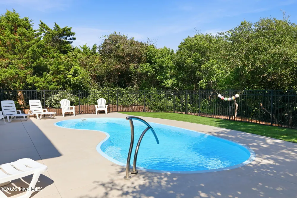 102 Alex Court Emerald Isle, NC 28594