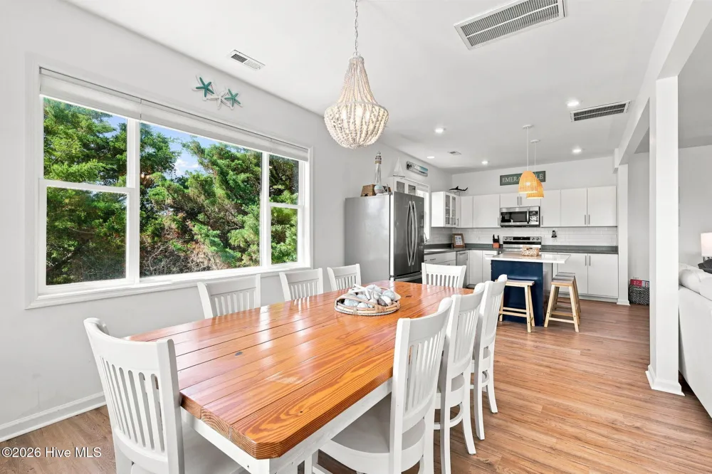 102 Alex Court Emerald Isle, NC 28594