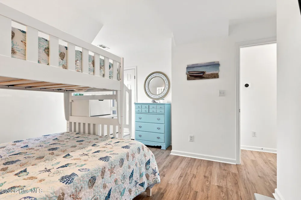 102 Alex Court Emerald Isle, NC 28594