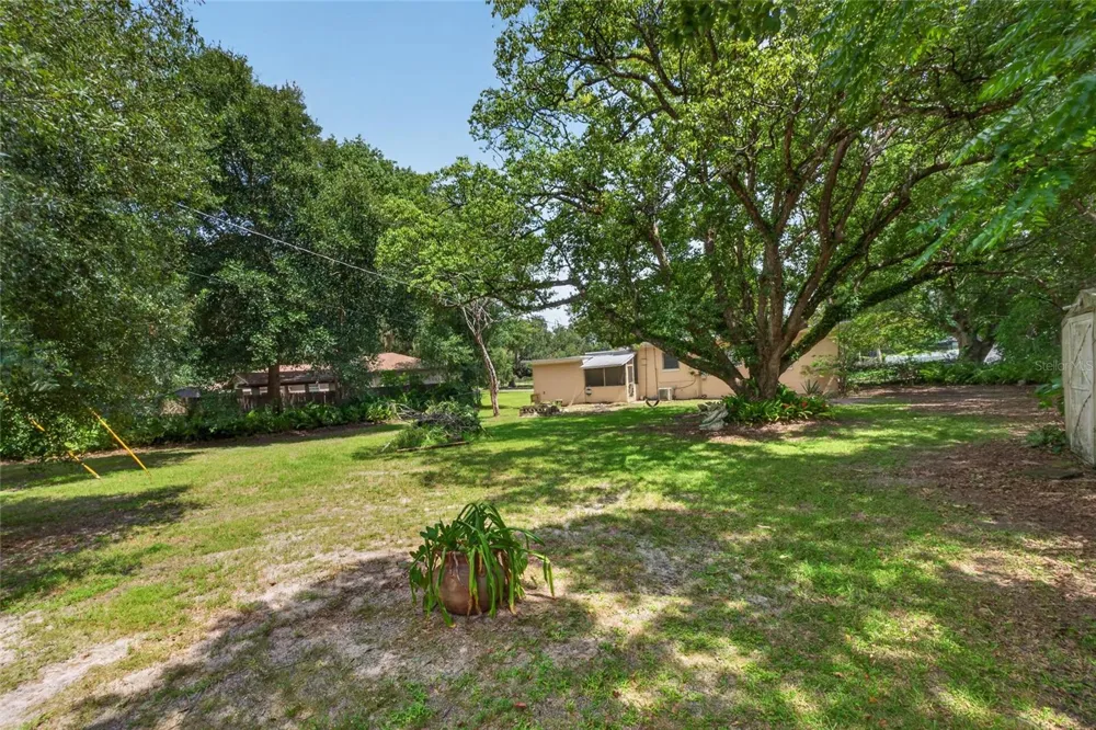 2402 S SUMMERLIN AVENUE Sanford, FL 32771