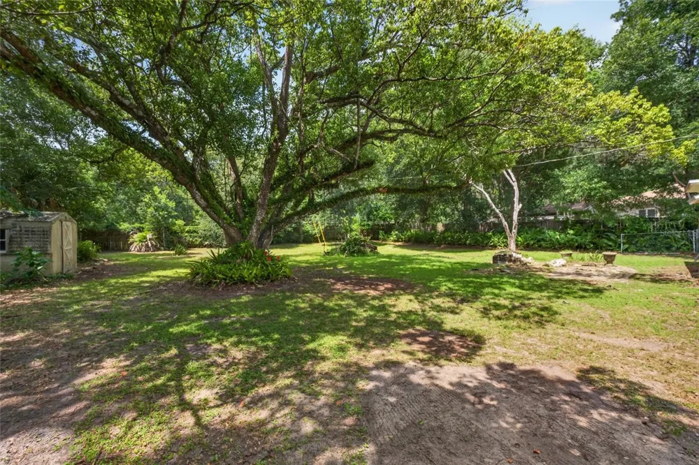 2402 S SUMMERLIN AVENUE Sanford, FL 32771