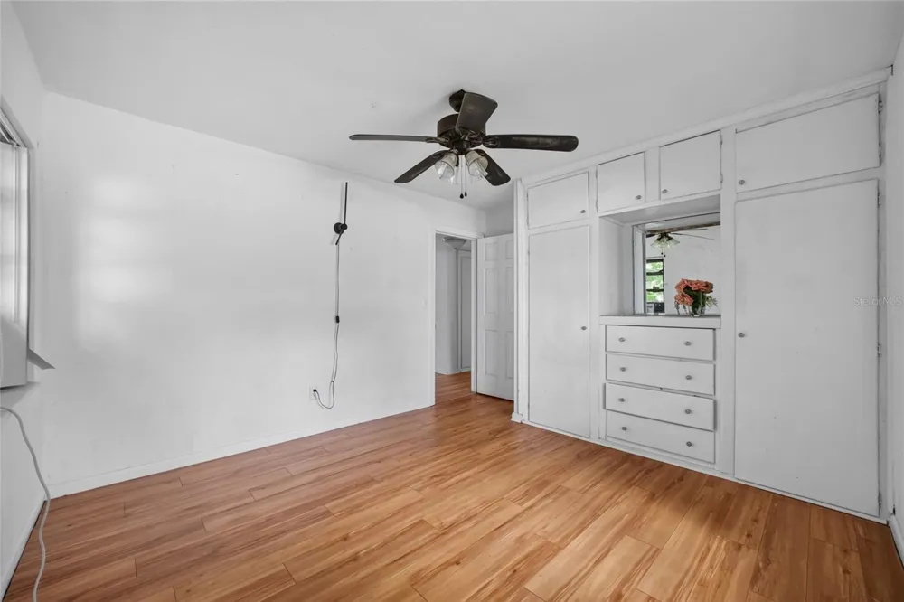 2402 S SUMMERLIN AVENUE Sanford, FL 32771