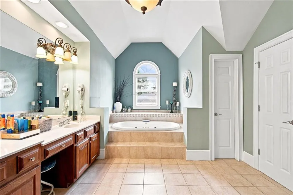 1843 Royal Troon Court Duluth, GA 30097