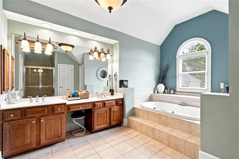 1843 Royal Troon Court Duluth, GA 30097