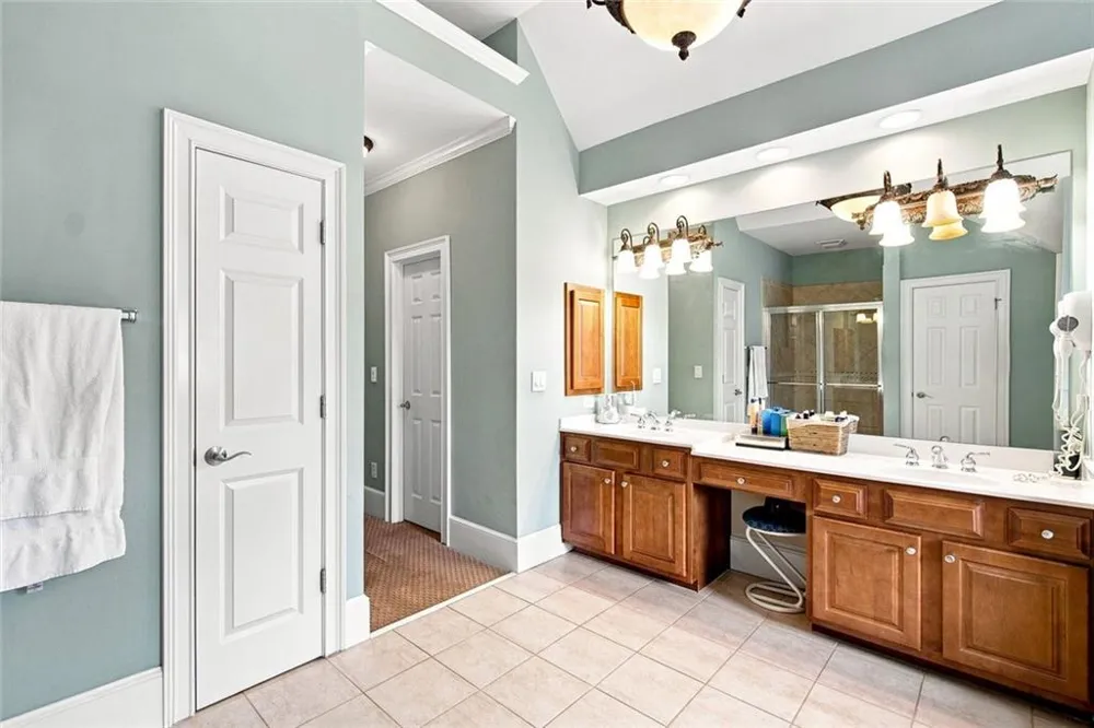 1843 Royal Troon Court Duluth, GA 30097