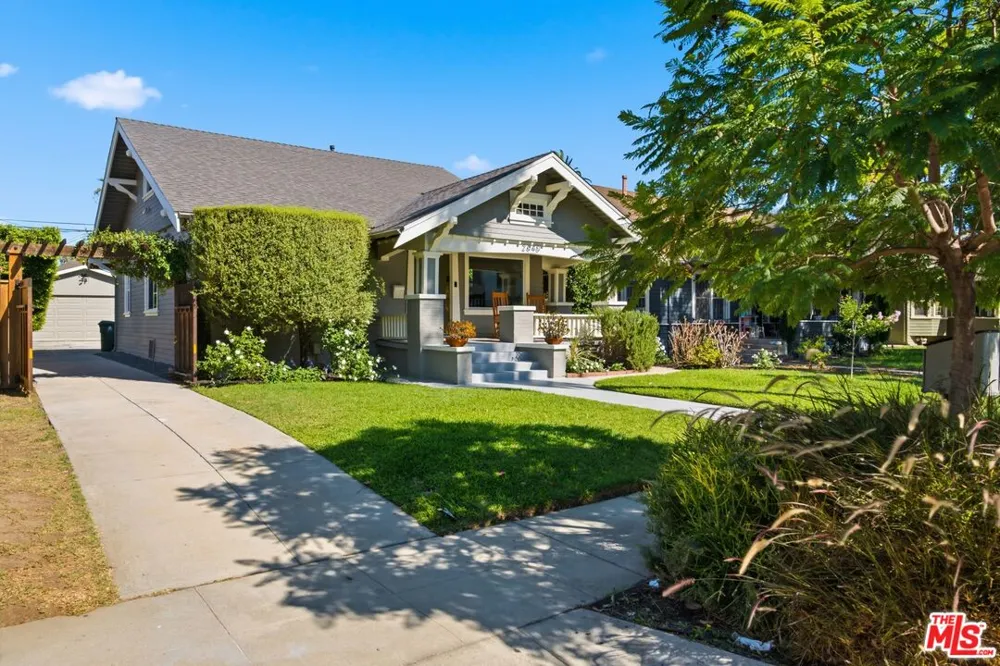 2640 S Hobart Boulevard Los Angeles, CA 90018