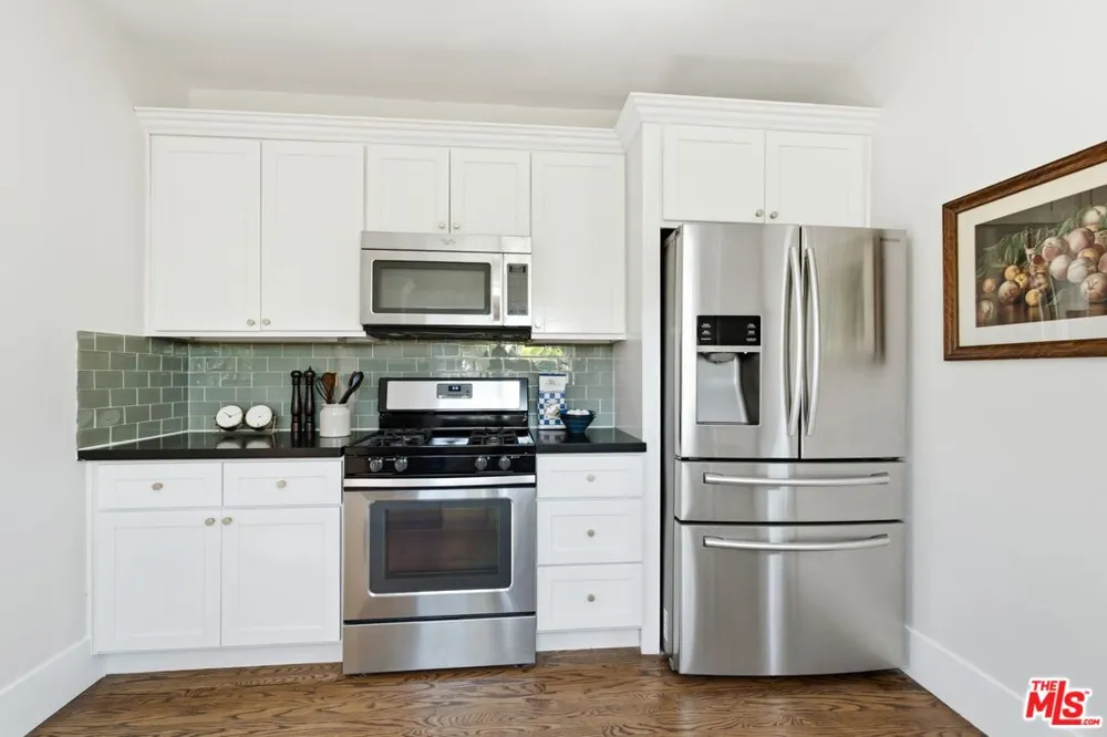2640 S Hobart Boulevard Los Angeles, CA 90018