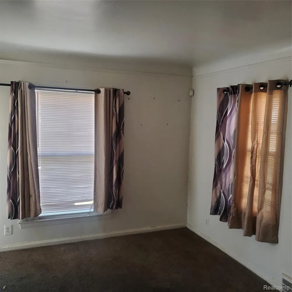 18231 PEMBROKE AVENUE Detroit City, MI 48219