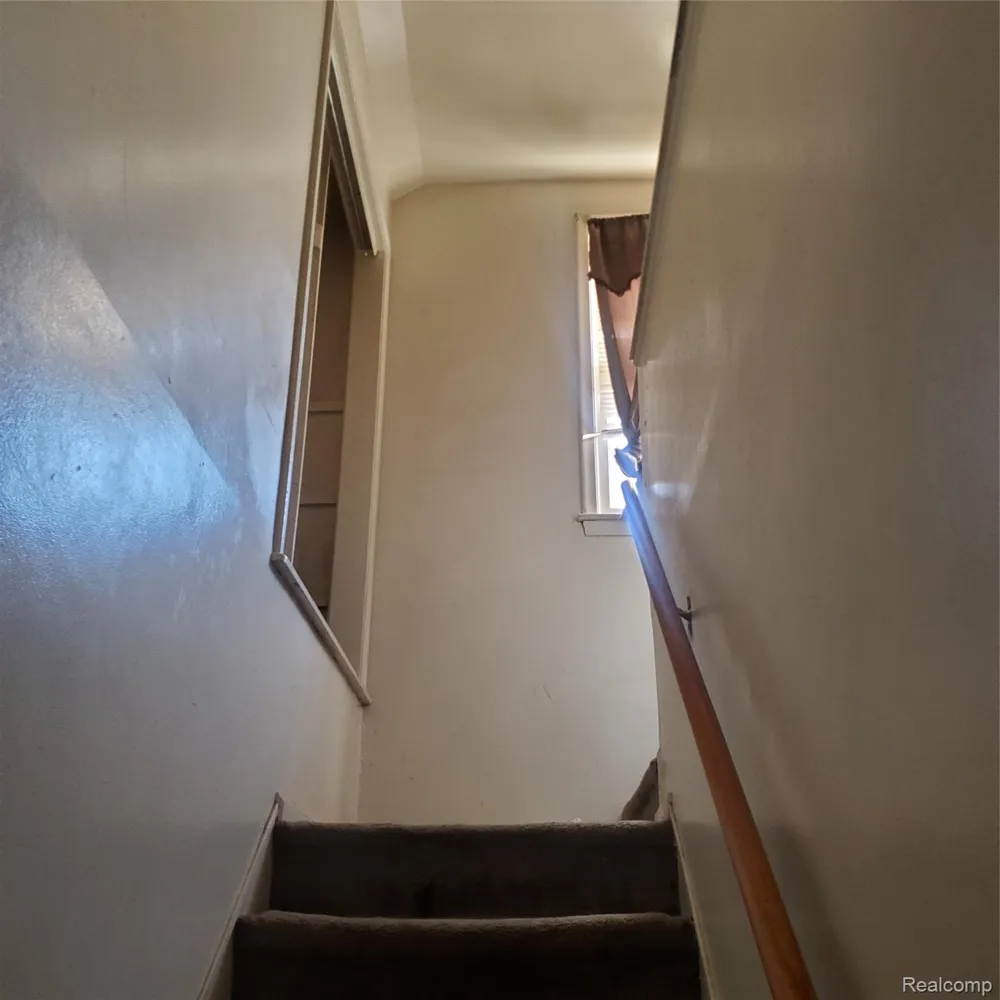 18231 PEMBROKE AVENUE Detroit City, MI 48219