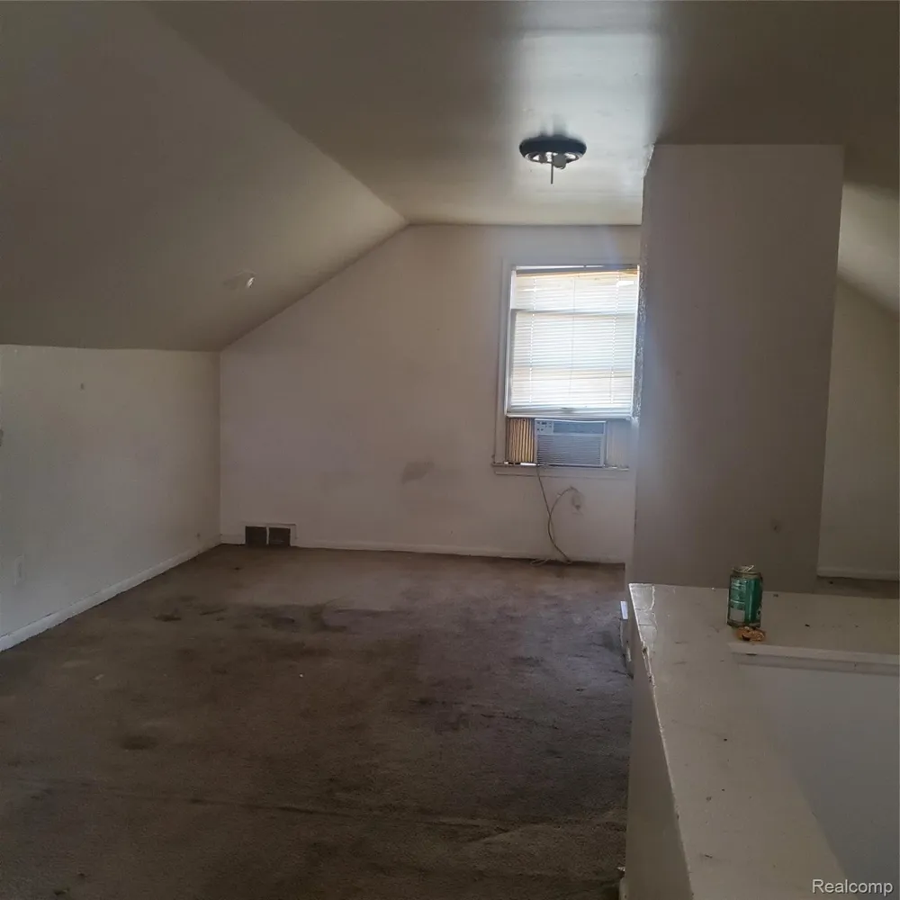 18231 PEMBROKE AVENUE Detroit City, MI 48219