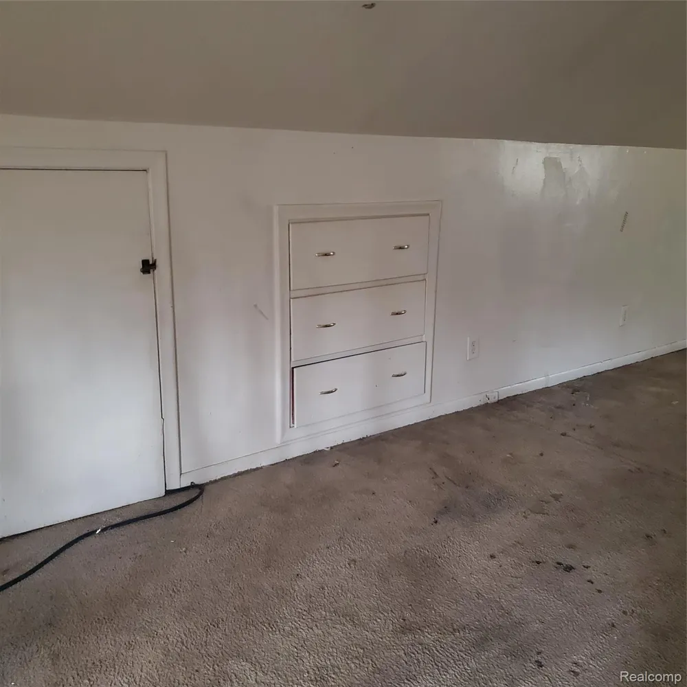 18231 PEMBROKE AVENUE Detroit City, MI 48219