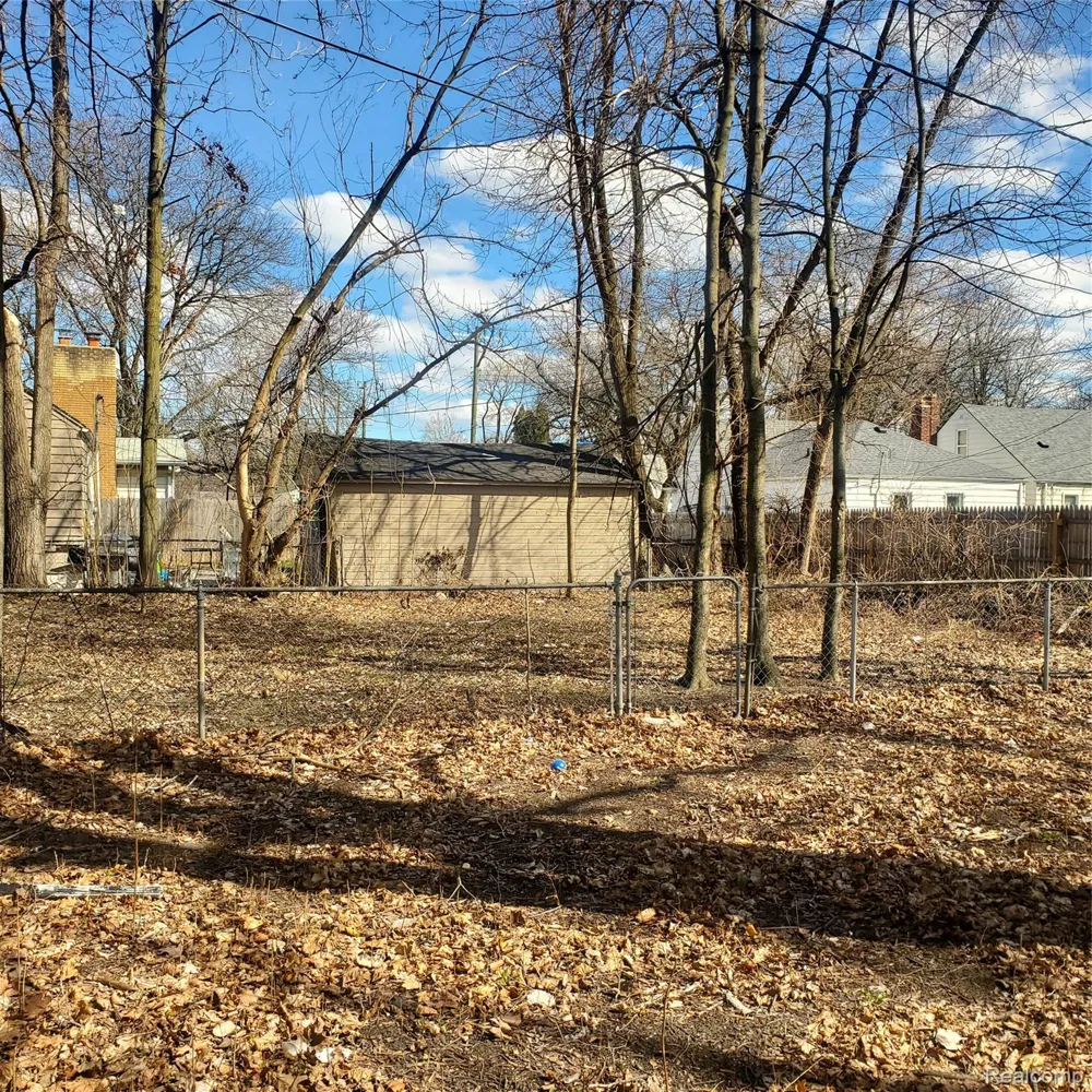 18231 PEMBROKE AVENUE Detroit City, MI 48219