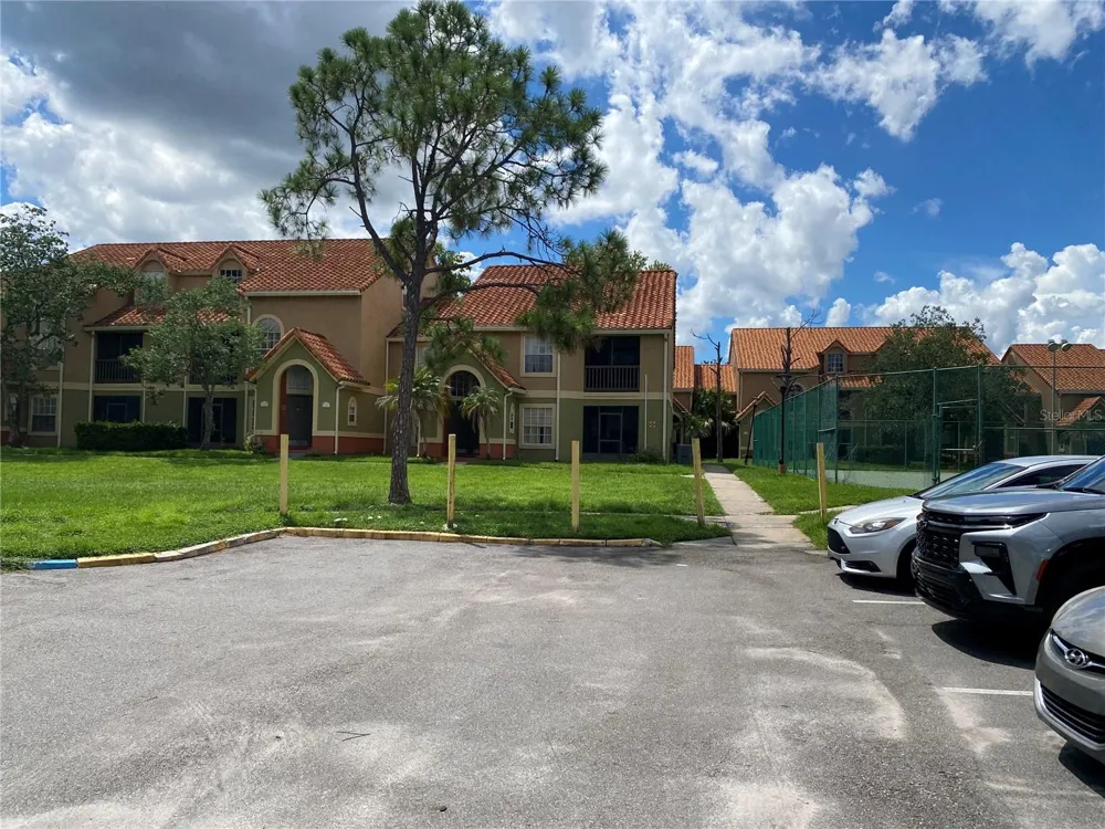 433 FOUNTAINHEAD CIRCLE #287 Kissimmee, FL 34741