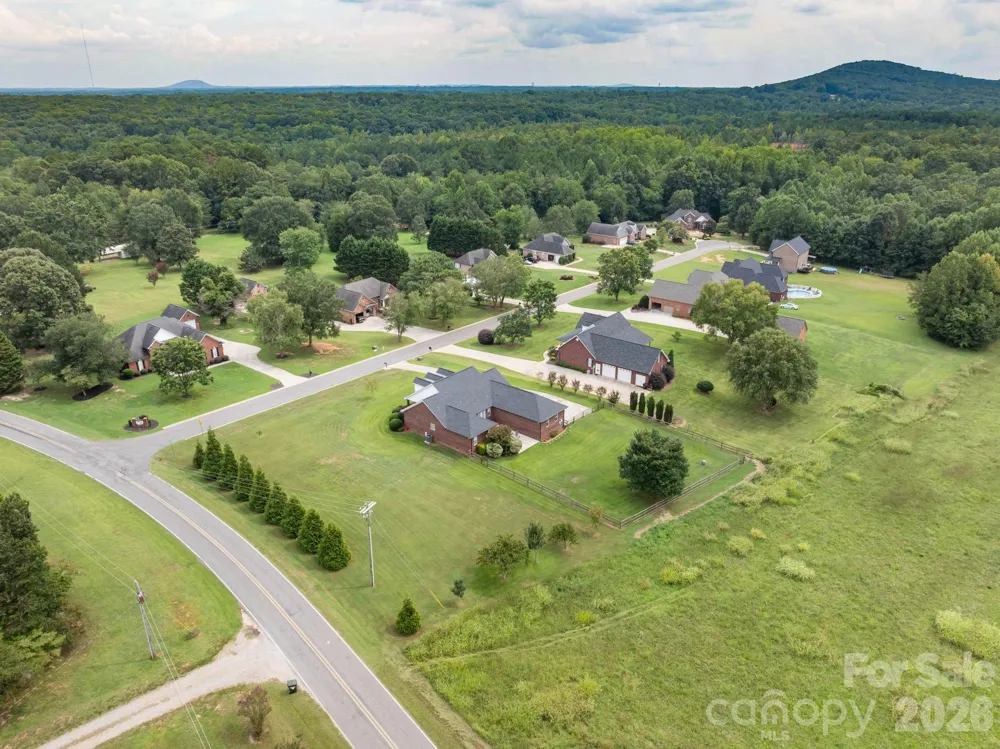 2502 Burton Estates Lane Lincolnton, NC 28092