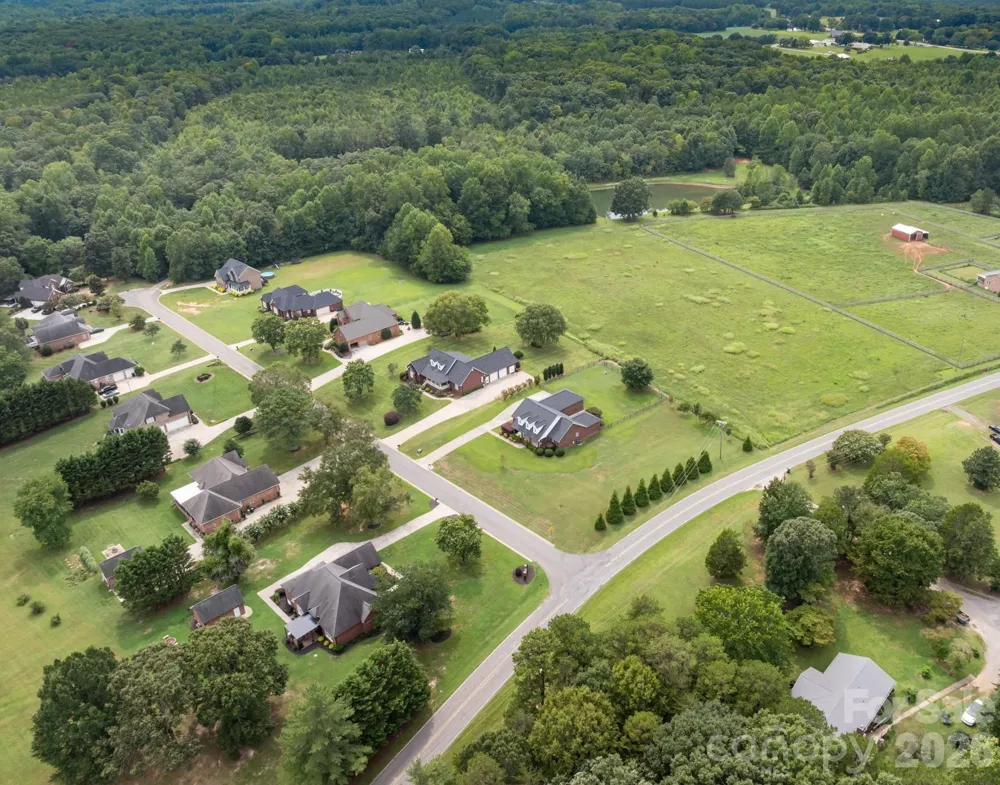 2502 Burton Estates Lane Lincolnton, NC 28092