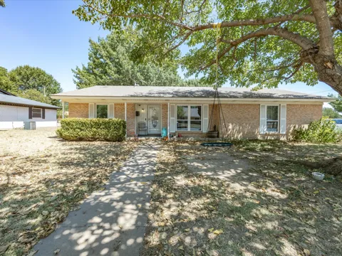 100 NW Jill Ann Drive