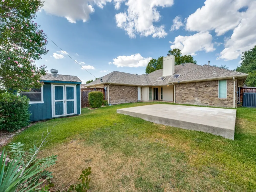 4304 Country Brook Drive Dallas, TX 75287
