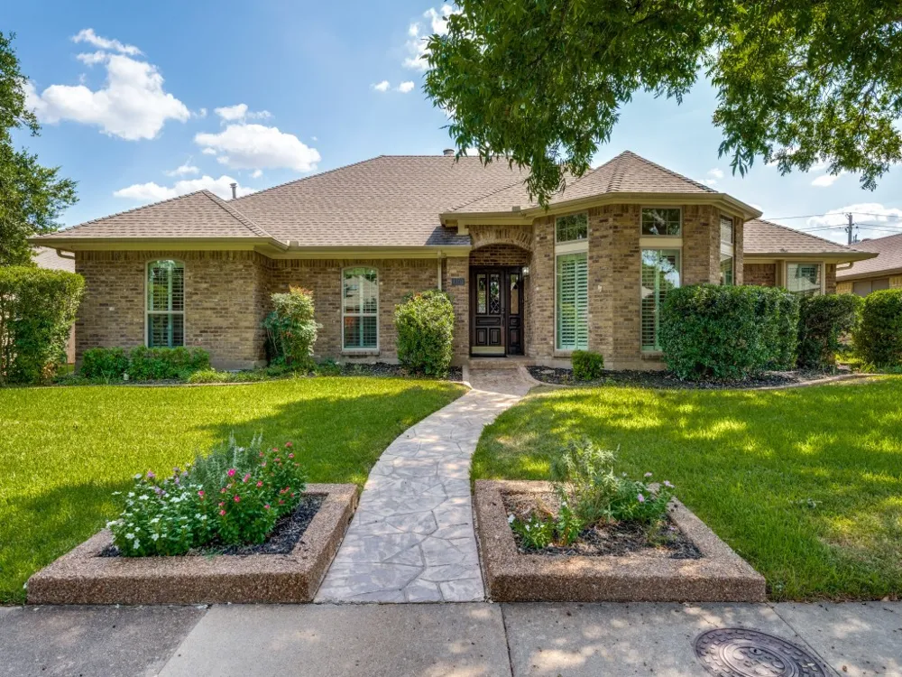 4304 Country Brook Drive Dallas, TX 75287