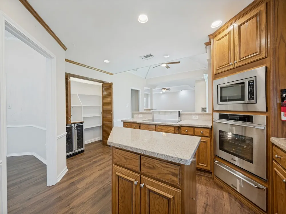 4304 Country Brook Drive Dallas, TX 75287