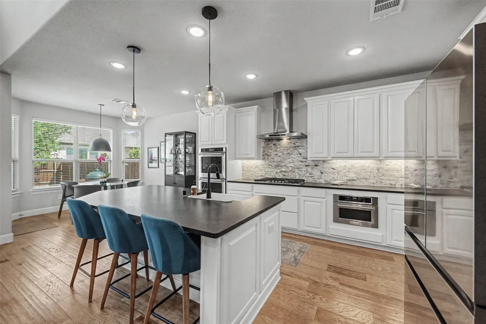 8229 Plumbago Way Dallas, TX 75252