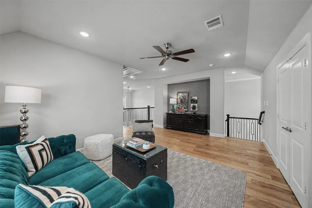 8229 Plumbago Way Dallas, TX 75252