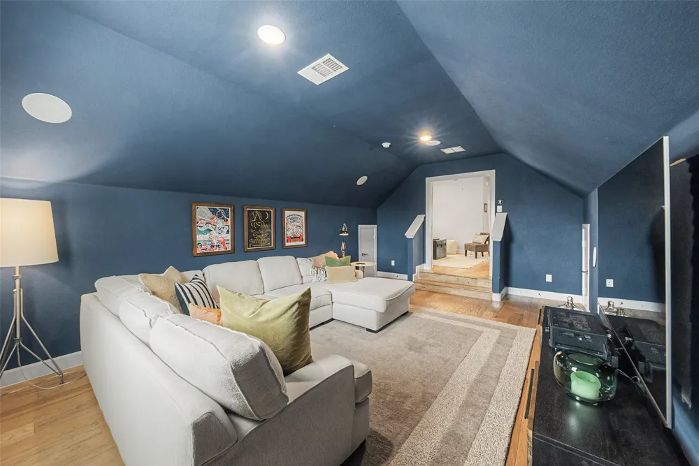 8229 Plumbago Way Dallas, TX 75252