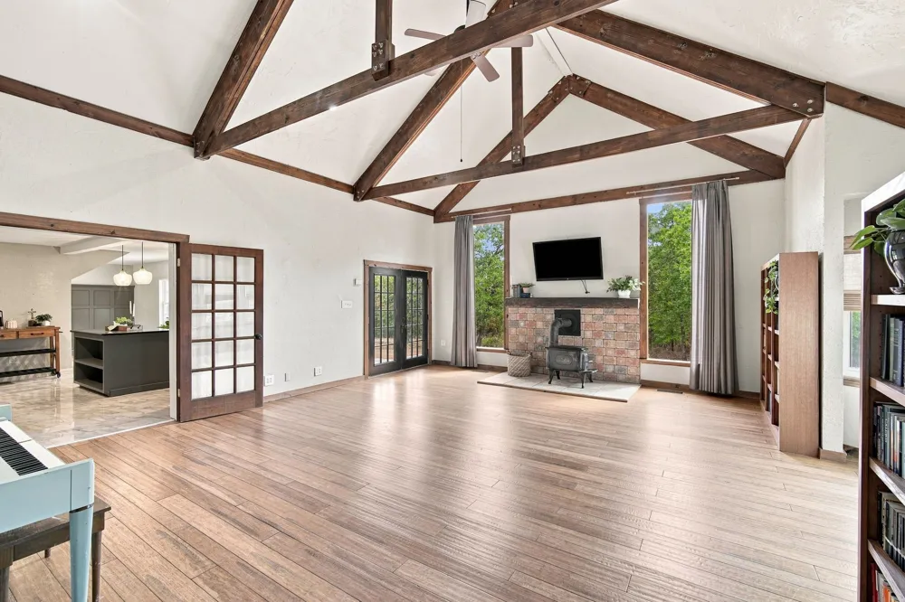 2117 County Road 2010 #B Glen Rose, TX 76043