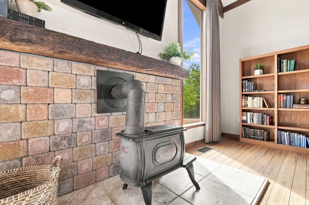 2117 County Road 2010 #B Glen Rose, TX 76043