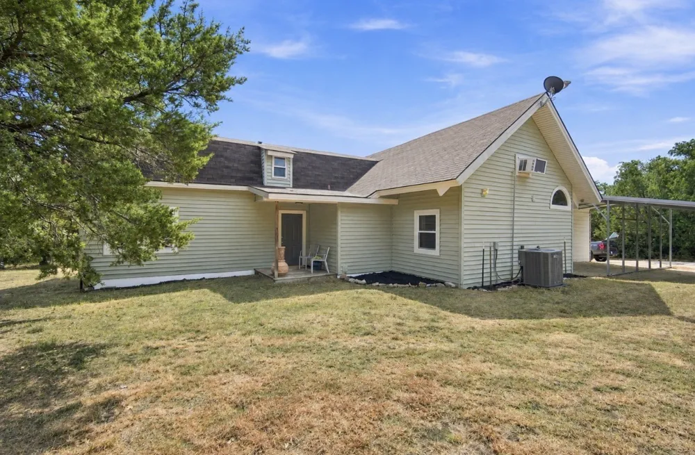 2117 County Road 2010 #B Glen Rose, TX 76043