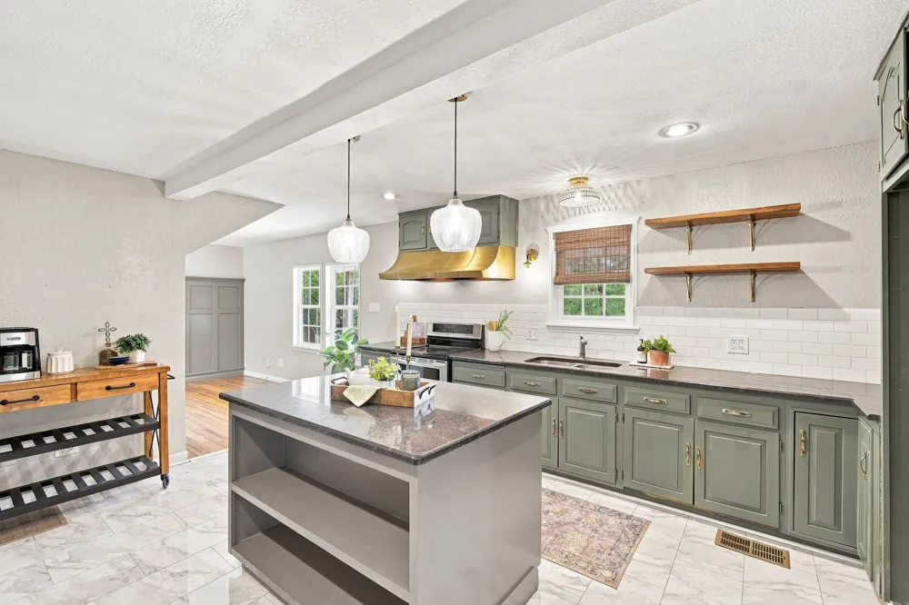 2117 County Road 2010 #B Glen Rose, TX 76043
