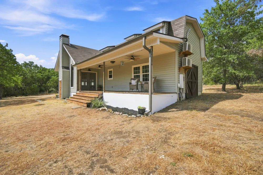 2117 County Road 2010 #B Glen Rose, TX 76043