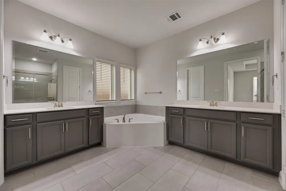 16524 Sage Crest Drive Frisco, TX 75035