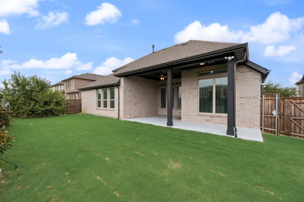 16524 Sage Crest Drive Frisco, TX 75035