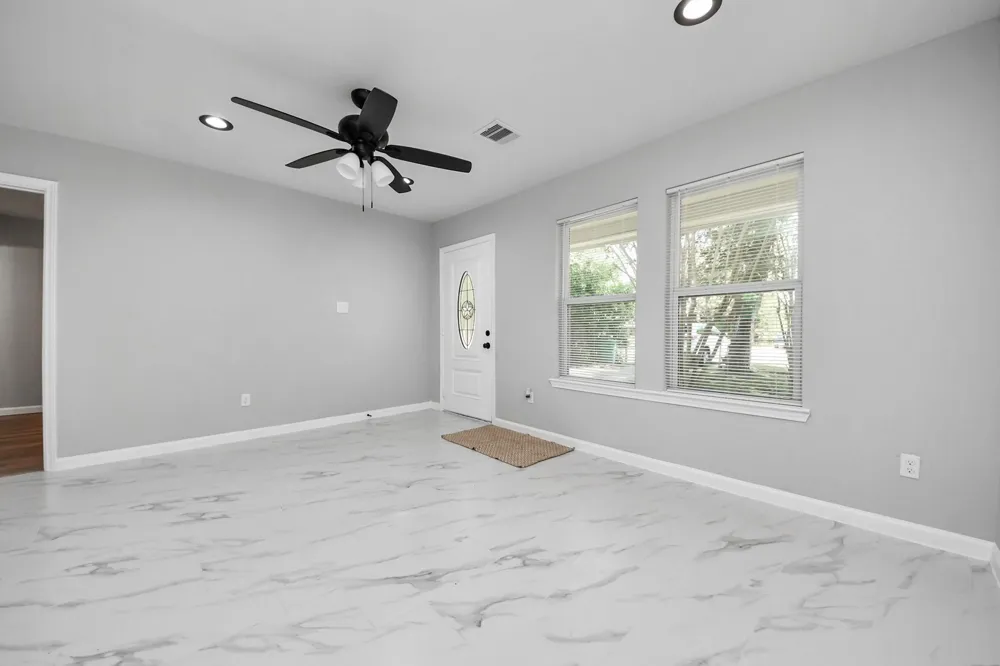 4914 Angleton Street Houston, TX 77033